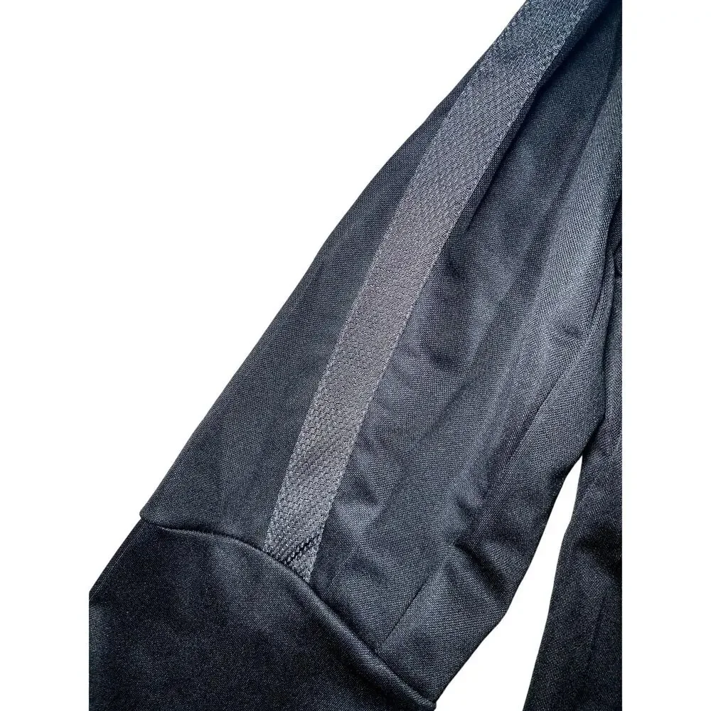 New - Nike Women's Lightweight Breathable Black Jacket